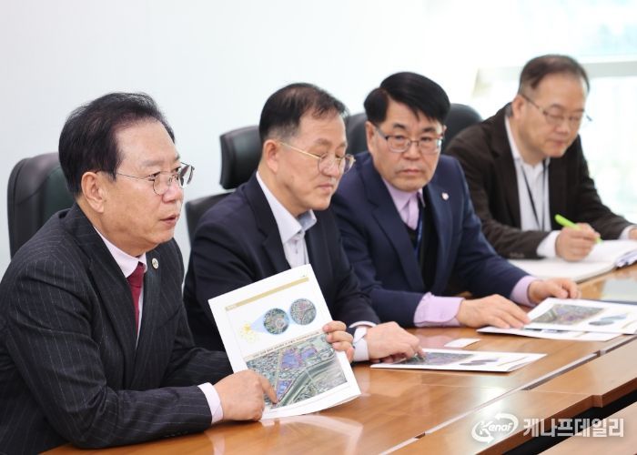 송인헌 괴산군수, 정부예산 확보 위해 국토교통부 방문