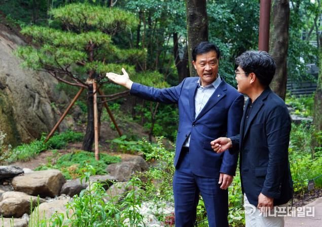 성북구, 도심 속 생태 복원‘오동 물빛정원’ 조성 완료…주민 쉼터로 재탄생