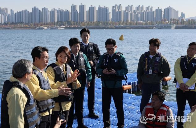 한강뚝섬 선착장 안전점검(국무총리실)